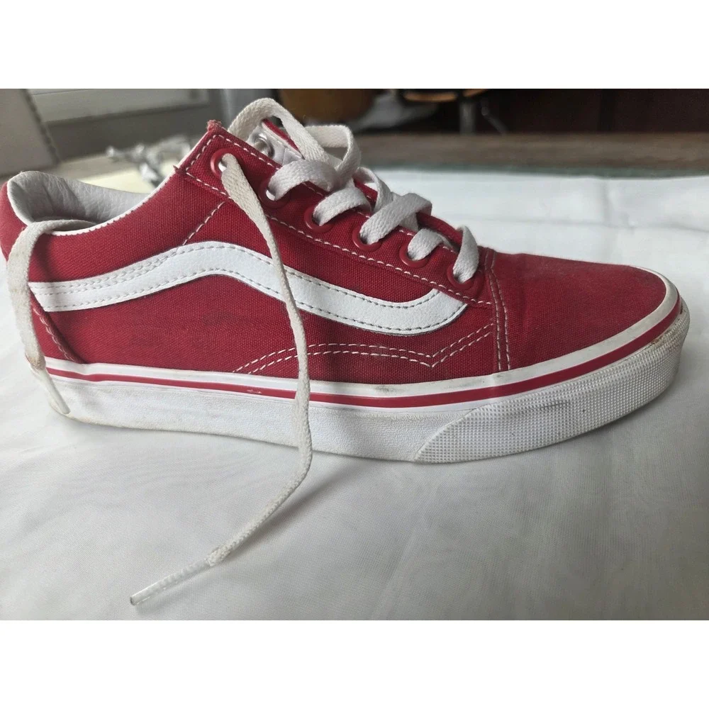 Vans classic red